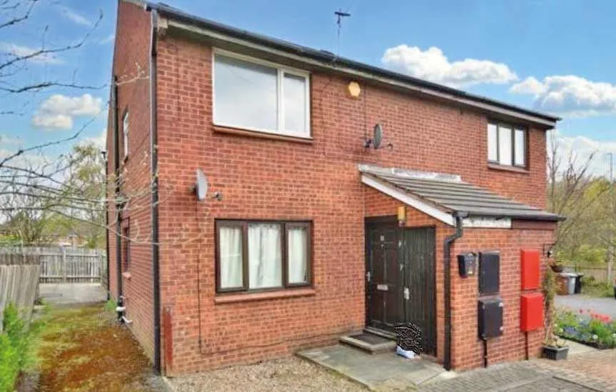15, Worcester Drive, LEEDS, West Yorkshire, LS10 4SB