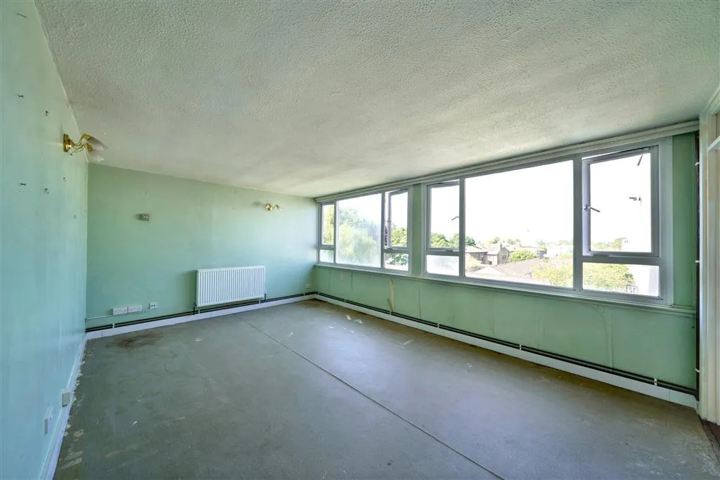 Flat 7 Charles House, Ward Royal, WINDSOR, Berkshire, SL4 1SR