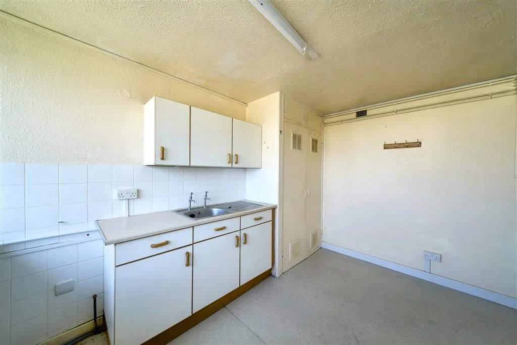 Flat 7 Charles House, Ward Royal, WINDSOR, Berkshire, SL4 1SR