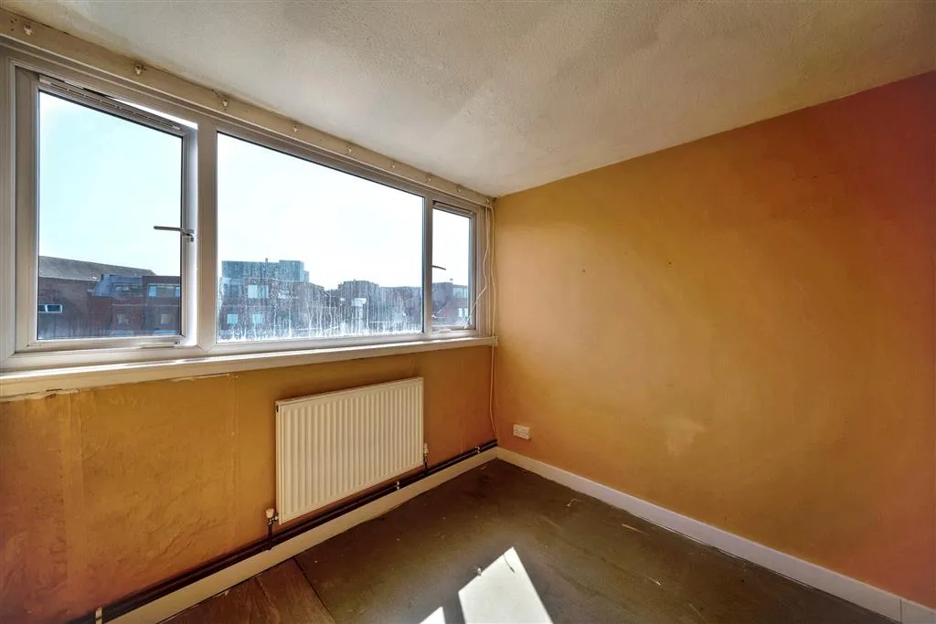 Flat 7 Charles House, Ward Royal, WINDSOR, Berkshire, SL4 1SR