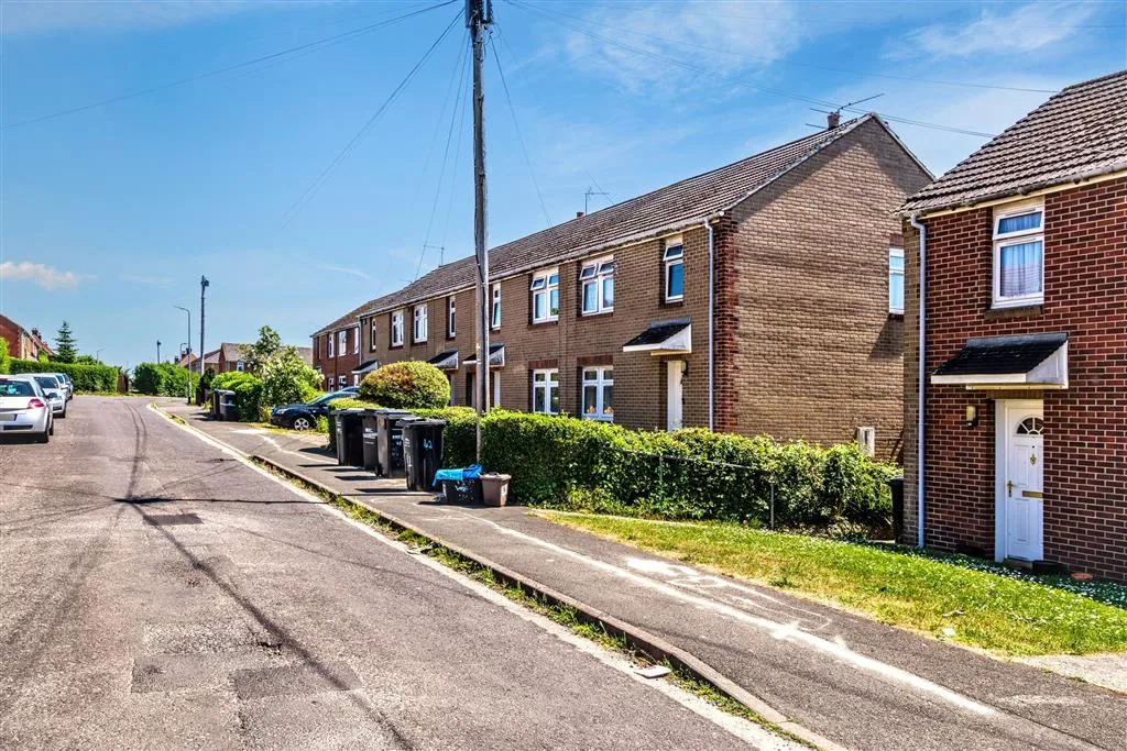 40, Springfield Road, YEOVIL, Somerset, BA21 3NJ