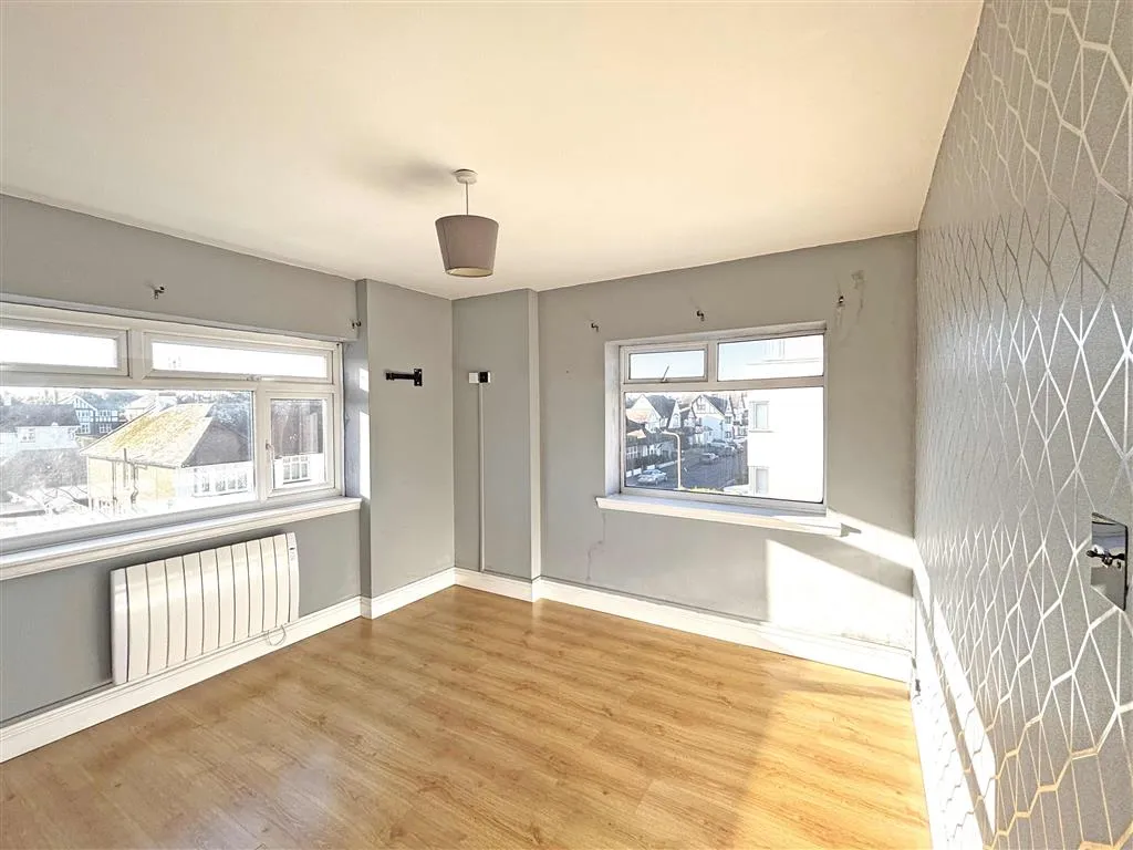 Flat 27, Northumberland Court, Northumberland Avenue, MARGATE, Kent, CT9 3BS