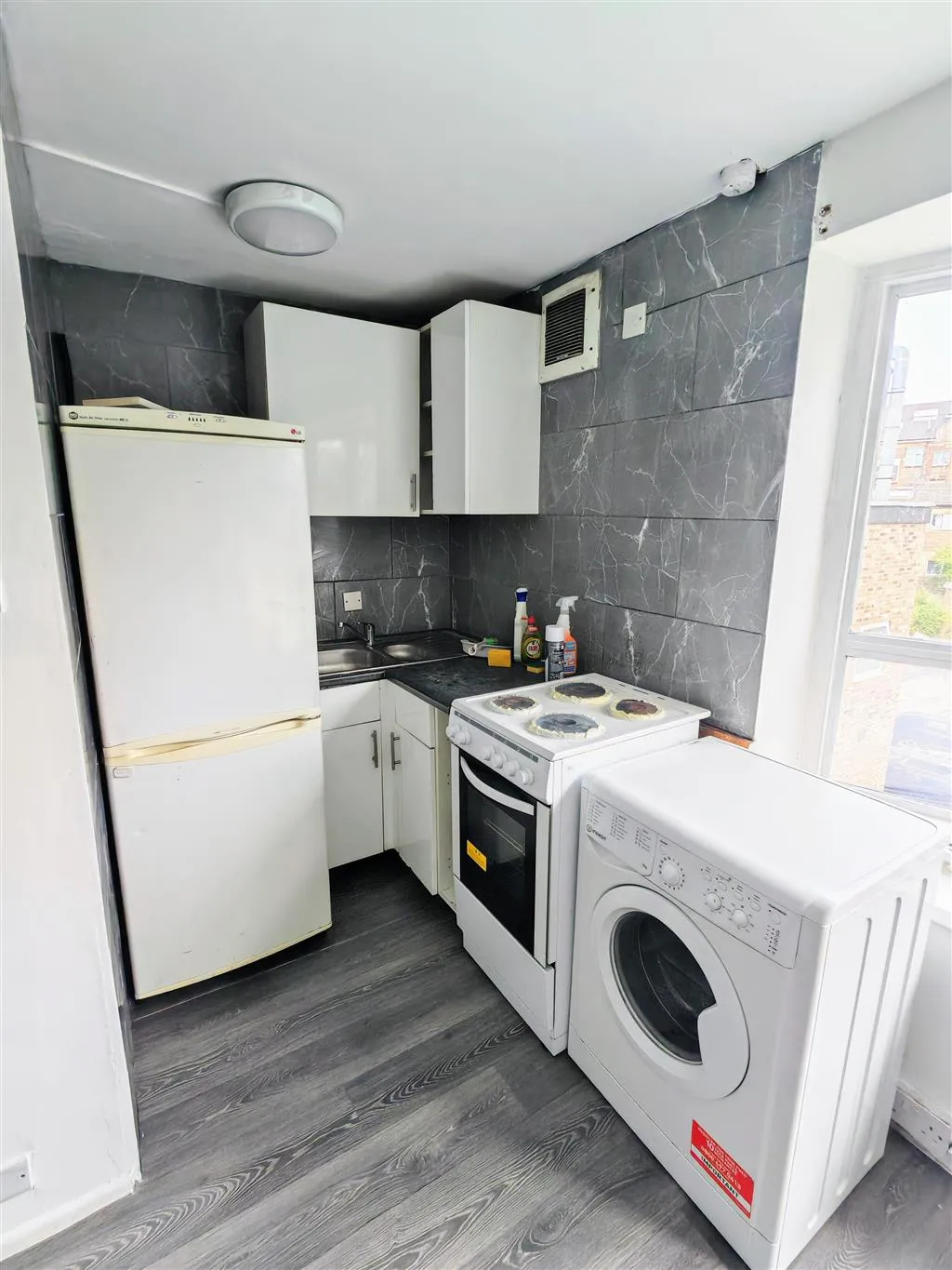 2.1 Rivergate House, Cheapside, LUTON, Bedfordshire, LU1 2HN