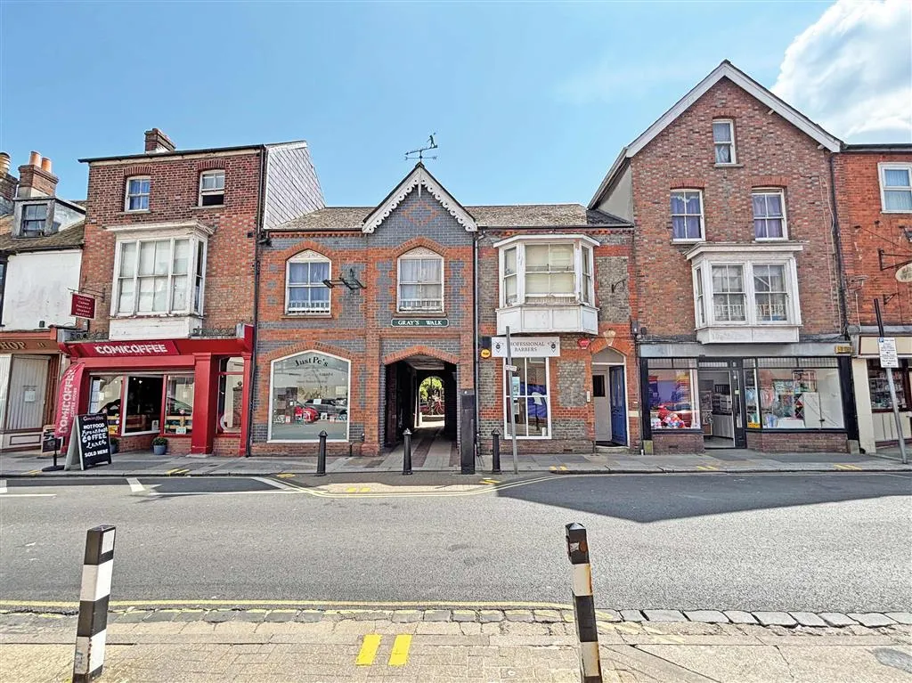 First and Second Floor, 59-60, Pyle Street, NEWPORT, Isle of Wight, PO30 1UL