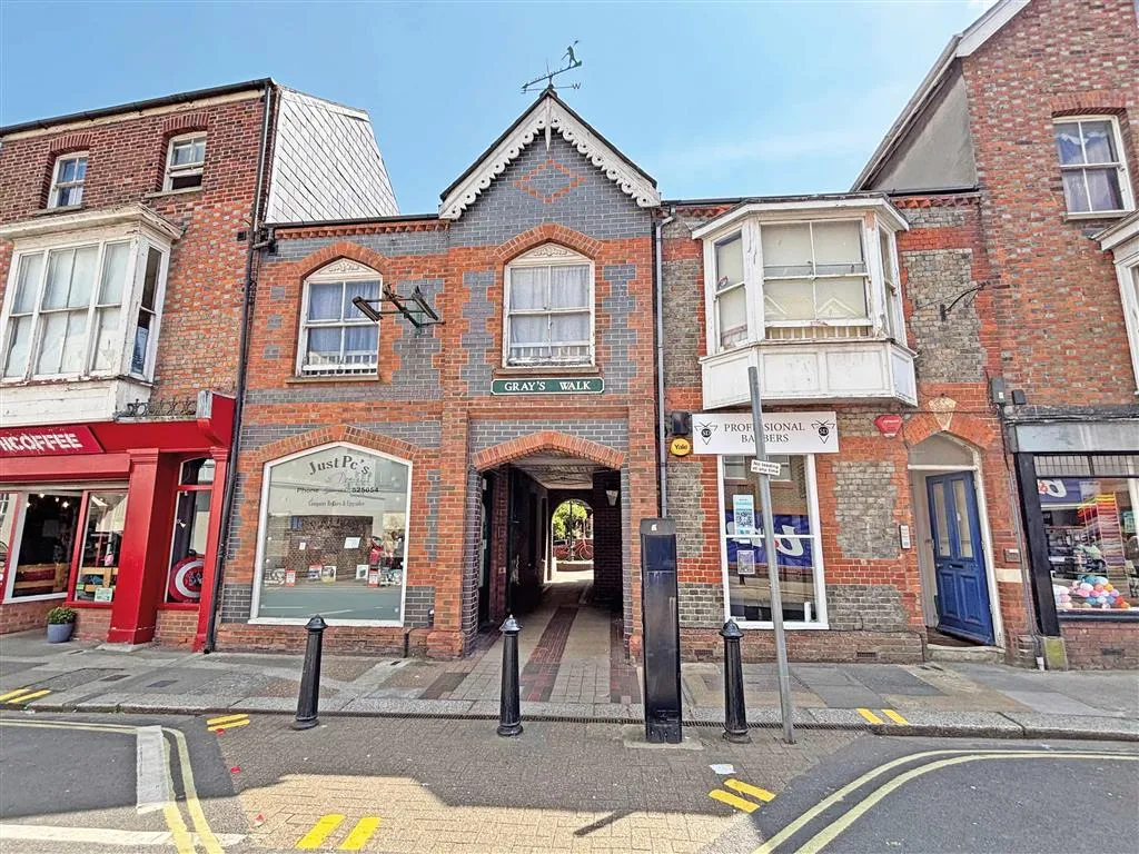 First and Second Floor, 59-60, Pyle Street, NEWPORT, Isle of Wight, PO30 1UL