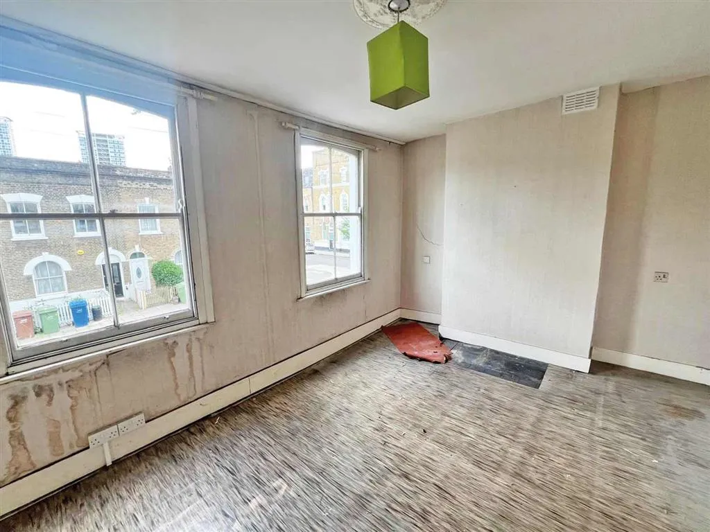 135, Lynton Road, London, SE1 5QX
