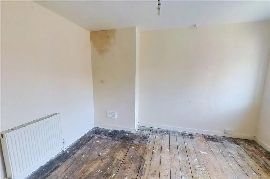 32, Westfield Place, YEOVIL, Somerset, BA21 3DQ