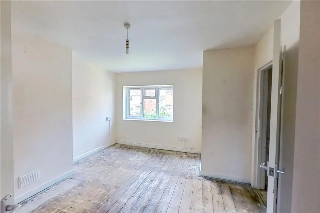 32, Westfield Place, YEOVIL, Somerset, BA21 3DQ