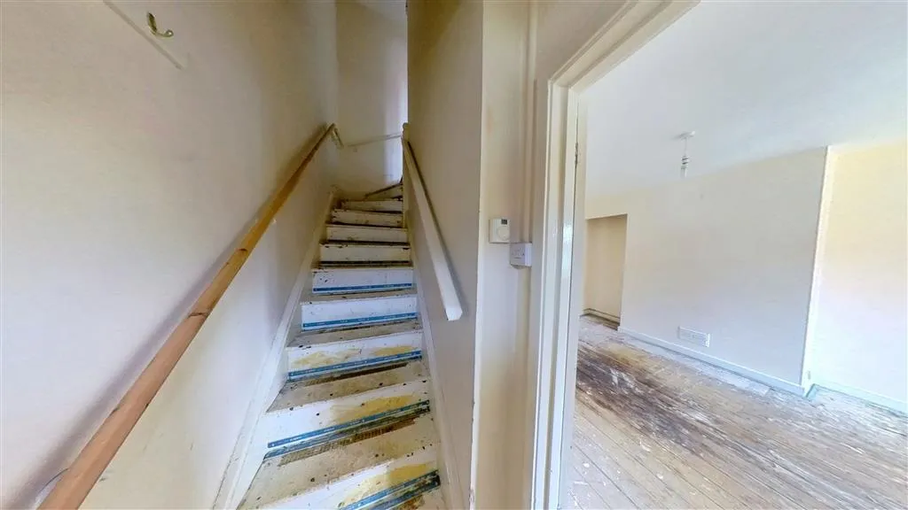 32, Westfield Place, YEOVIL, Somerset, BA21 3DQ
