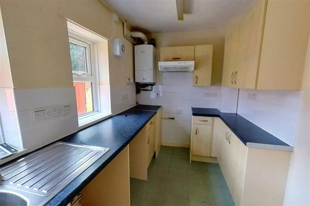 32, Westfield Place, YEOVIL, Somerset, BA21 3DQ