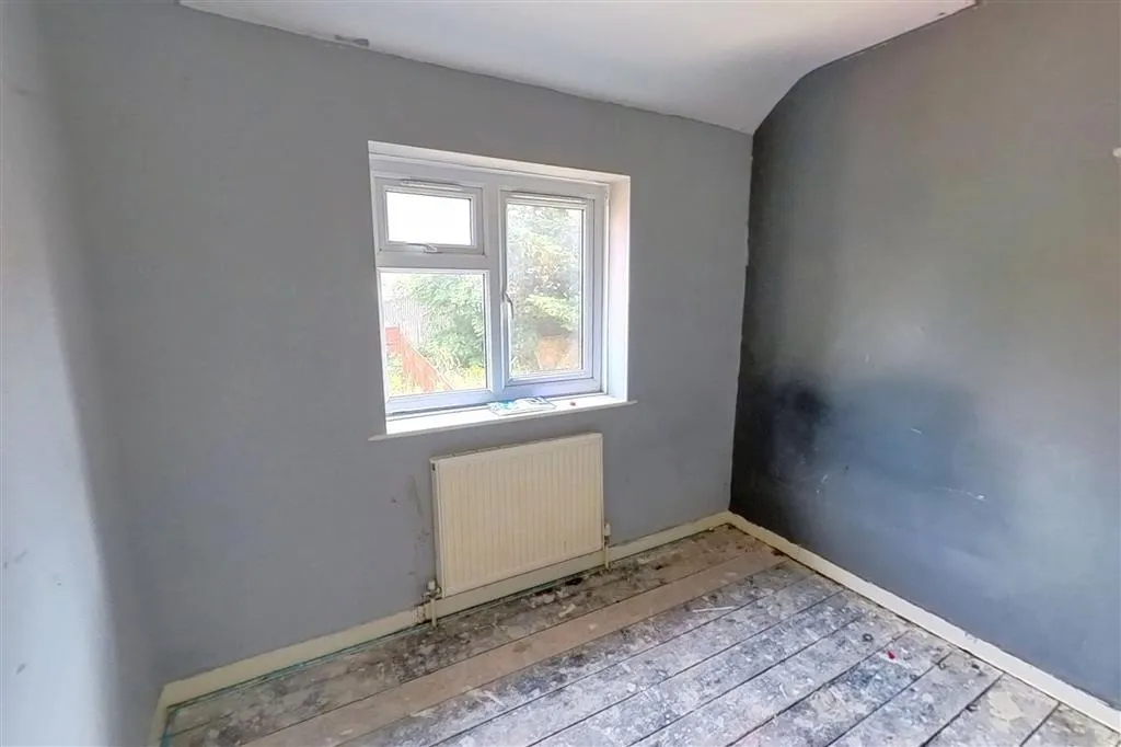 32, Westfield Place, YEOVIL, Somerset, BA21 3DQ
