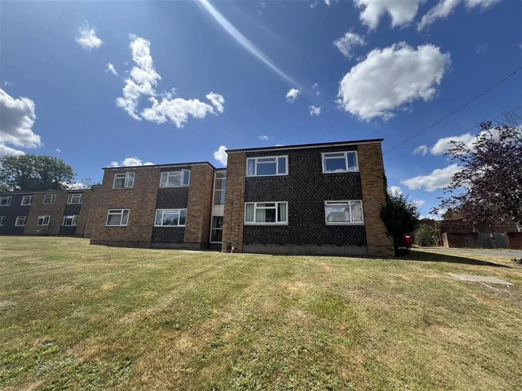 Flat 10, Avon Court, Cressex Close, BRACKNELL, Berkshire, RG42 4DR