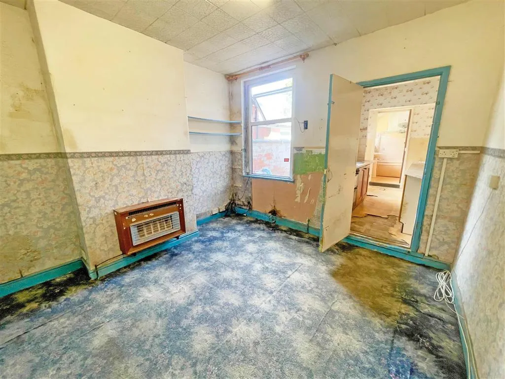37, Carmelite Road, COVENTRY, West Midlands, CV1 2BX