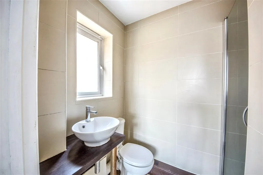 8, Robins Close, ST. ALBANS, Hertfordshire, AL2 1QT