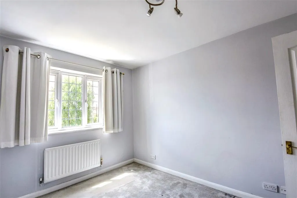 8, Robins Close, ST. ALBANS, Hertfordshire, AL2 1QT