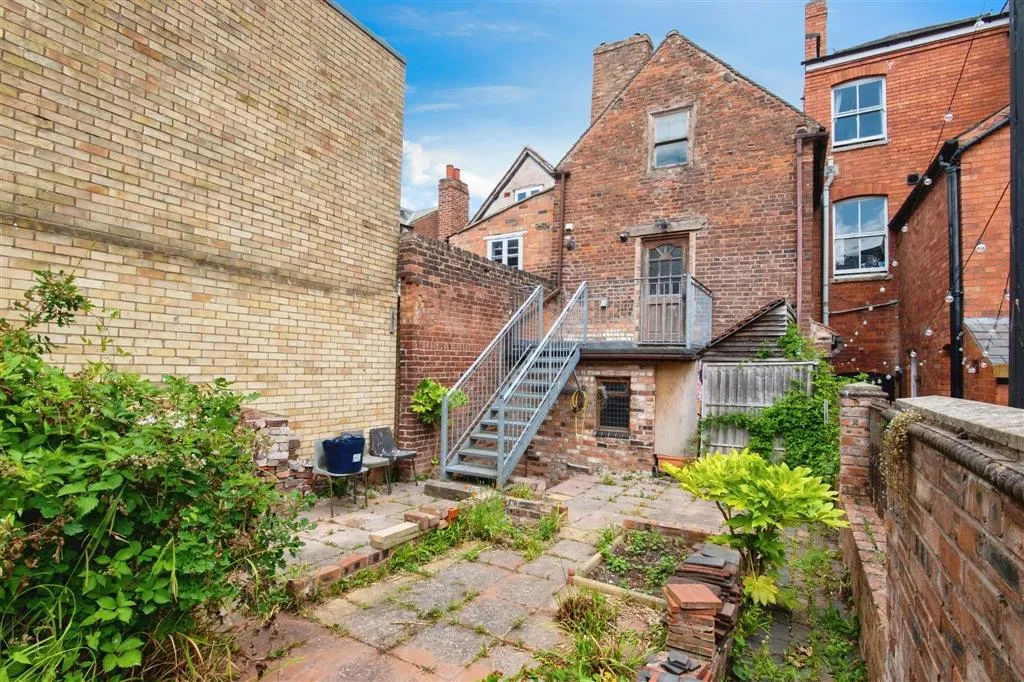 Buttercups, 54, The Tything, WORCESTER, Worcestershire, WR1 1JT