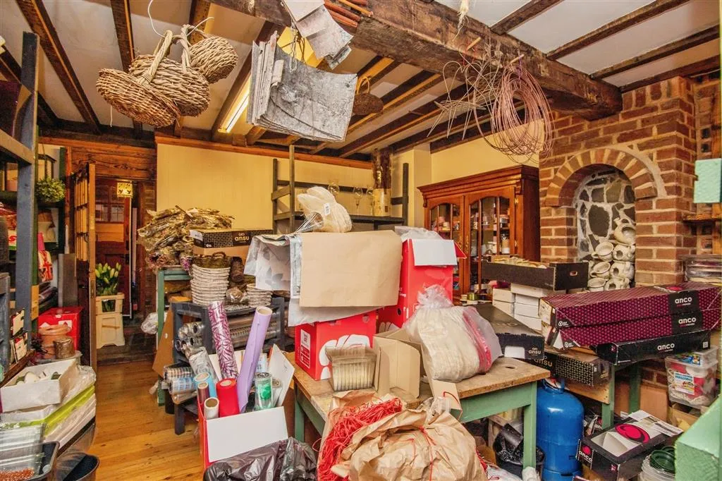 Buttercups, 54, The Tything, WORCESTER, Worcestershire, WR1 1JT