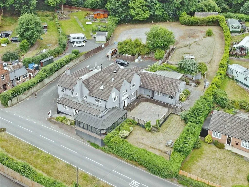 Swan House, Knowle Sands, BRIDGNORTH, Shropshire, WV16 5JL
