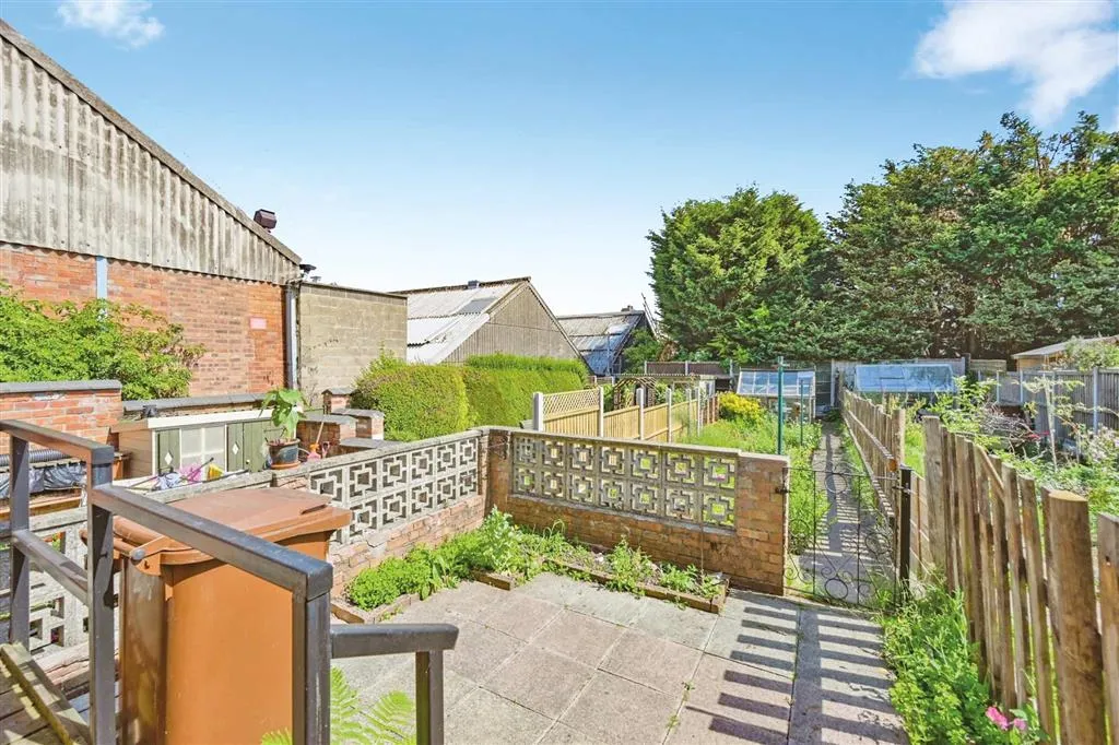 39, Sunnyside Road, UTTOXETER, Staffordshire, ST14 7LU