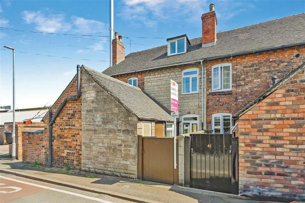 39, Sunnyside Road, UTTOXETER, Staffordshire, ST14 7LU