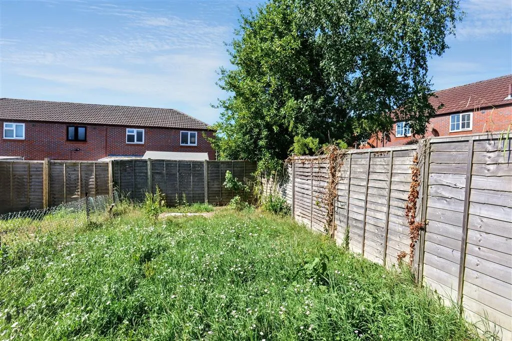 37, Haileybury Gardens, SOUTHAMPTON, Hampshire, SO30 2AN