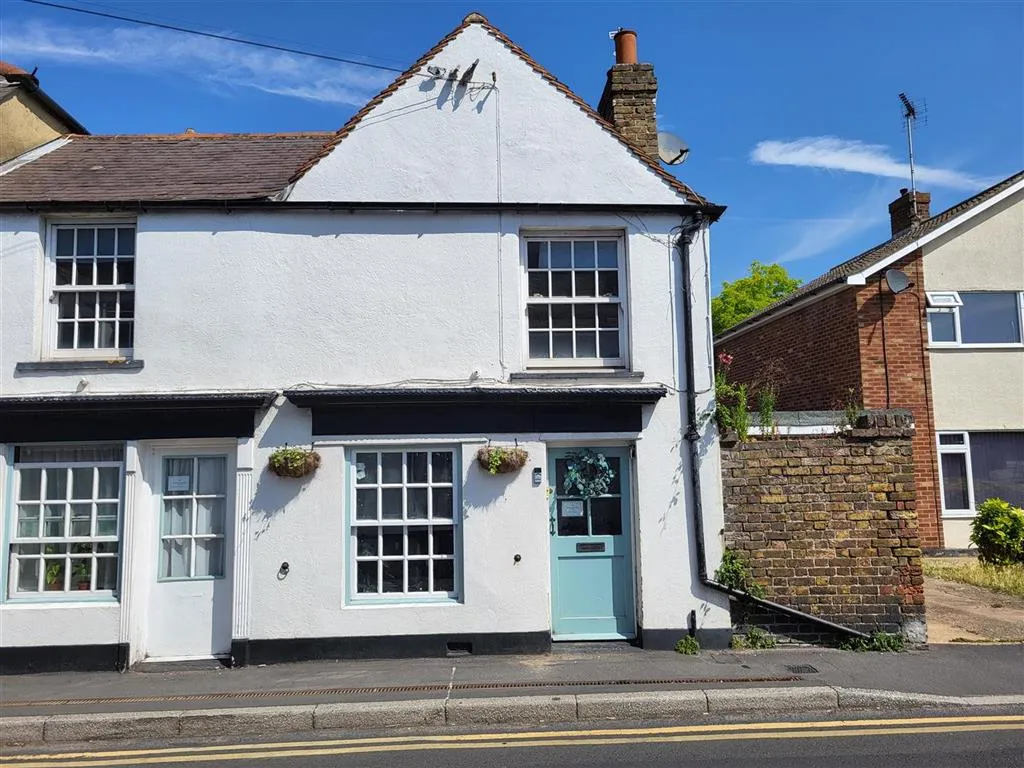 4a, High Street (First Floor Flat), SOUTHEND-ON-SEA, Essex, SS3 0EQ