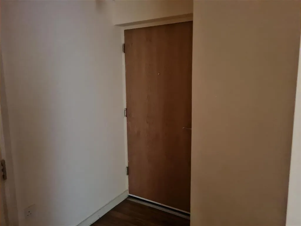 83, The Parklands, DUNSTABLE, Bedfordshire, LU5 4GW