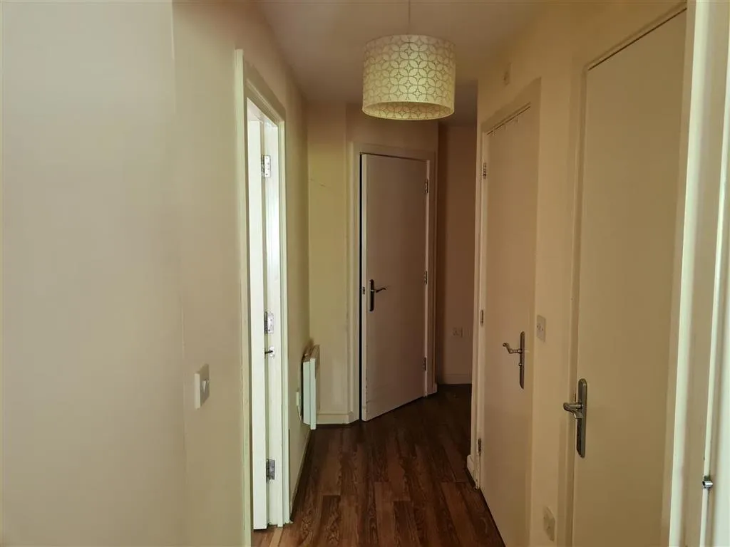 83, The Parklands, DUNSTABLE, Bedfordshire, LU5 4GW