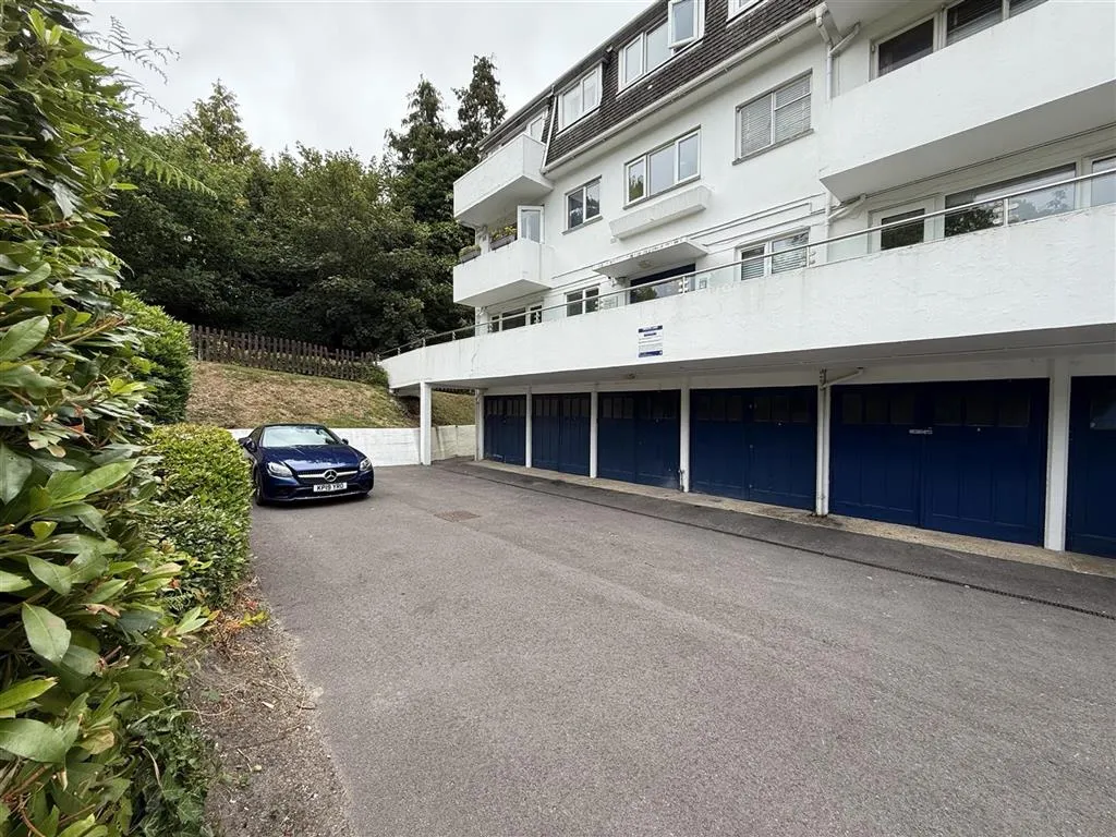 Flat 1, Braidley Mansions, 43, Braidley Road, BOURNEMOUTH, Dorset, BH2 6JY
