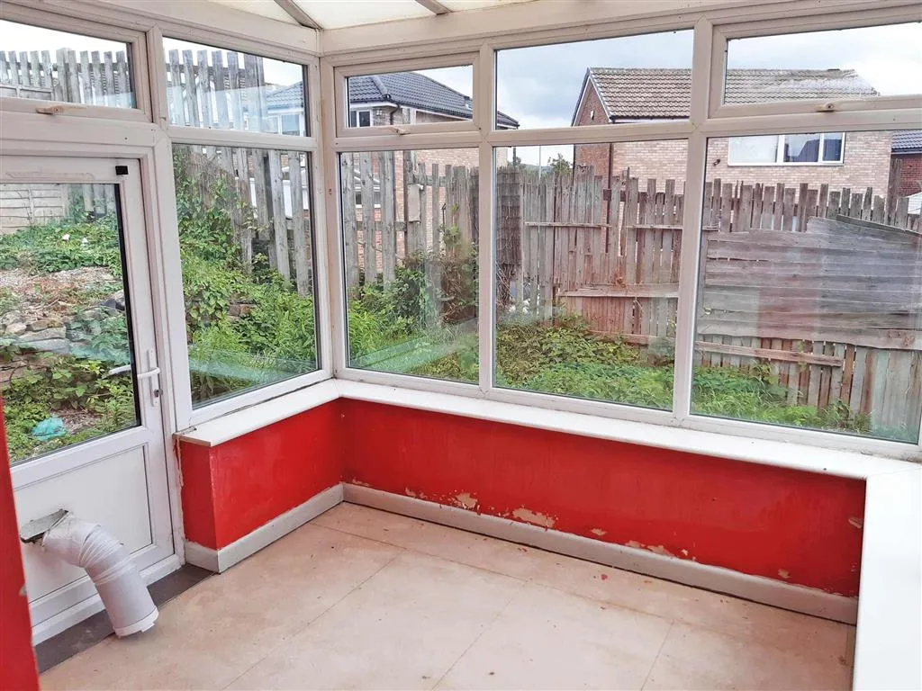 108, Ovenden Way, HALIFAX, West Yorkshire, HX3 5PB