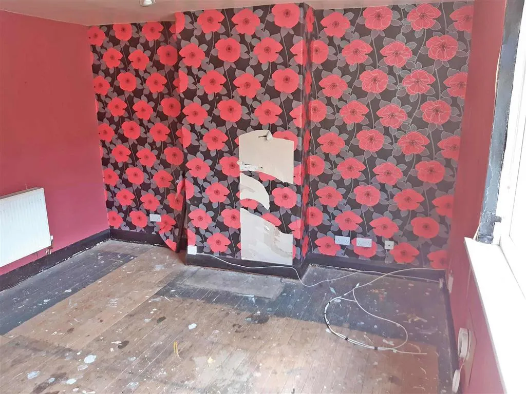 108, Ovenden Way, HALIFAX, West Yorkshire, HX3 5PB