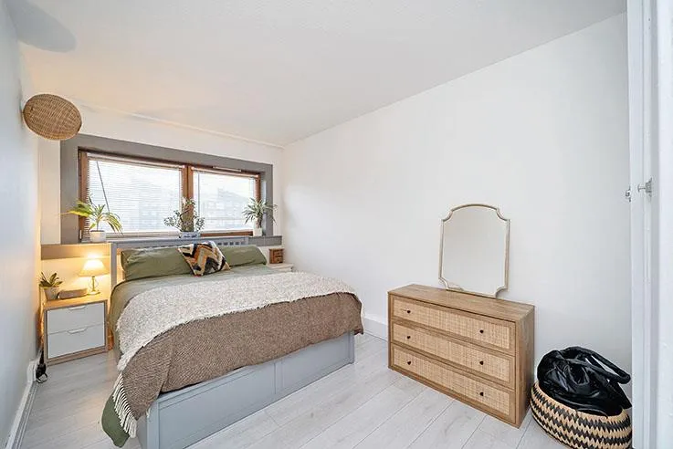 Flat 50, Belvedere House, Lemon Grove, FELTHAM, Middlesex, TW13 4DH