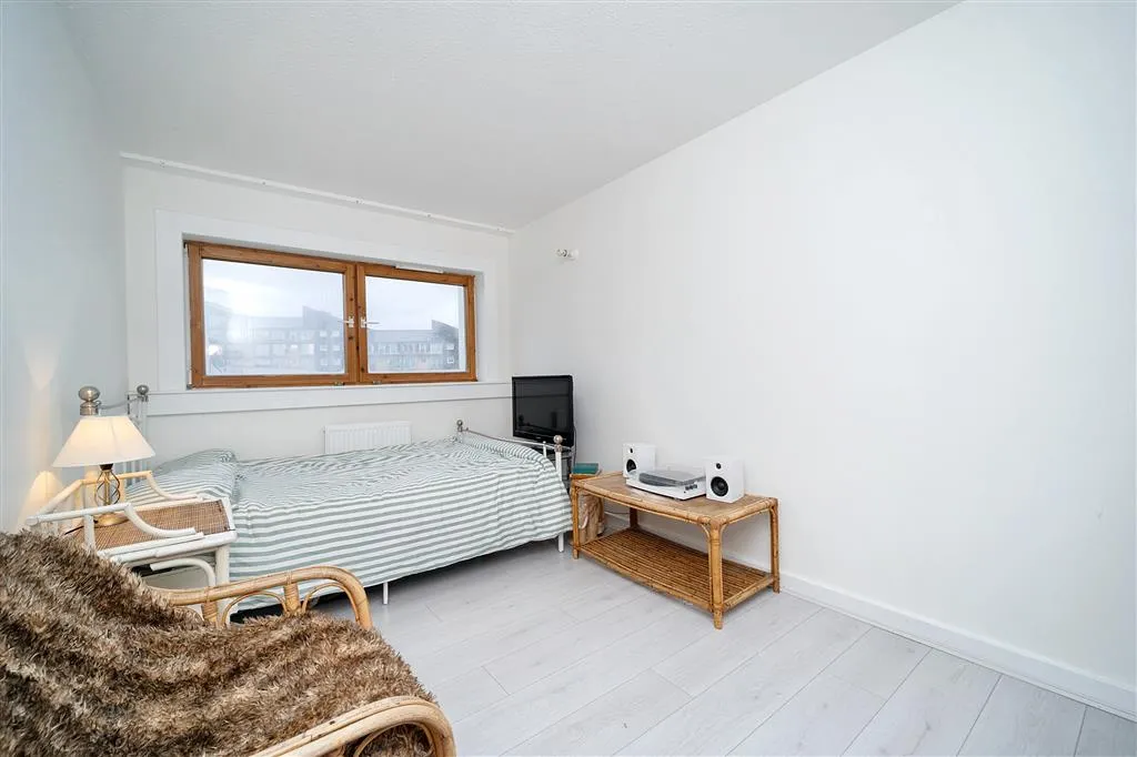 Flat 50, Belvedere House, Lemon Grove, FELTHAM, Middlesex, TW13 4DH