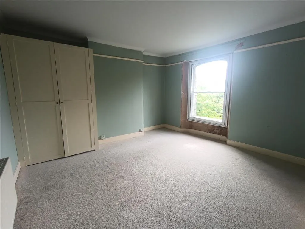 Luxcross House, Pengover Road, LISKEARD, Cornwall, PL14 3EL