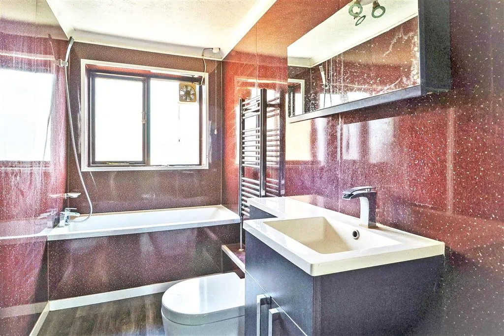 77, Anthony Grove, GOSPORT, Hampshire, PO12 4AR
