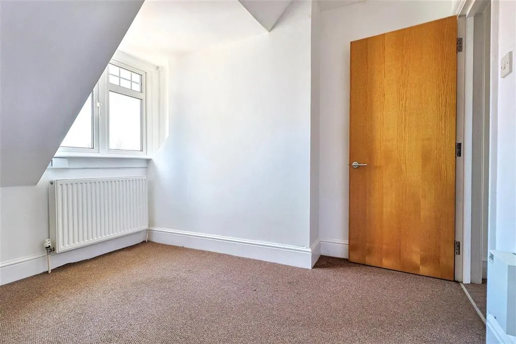 Flat 8, 17, Milton Road, BOURNEMOUTH, Dorset, BH8 8LP