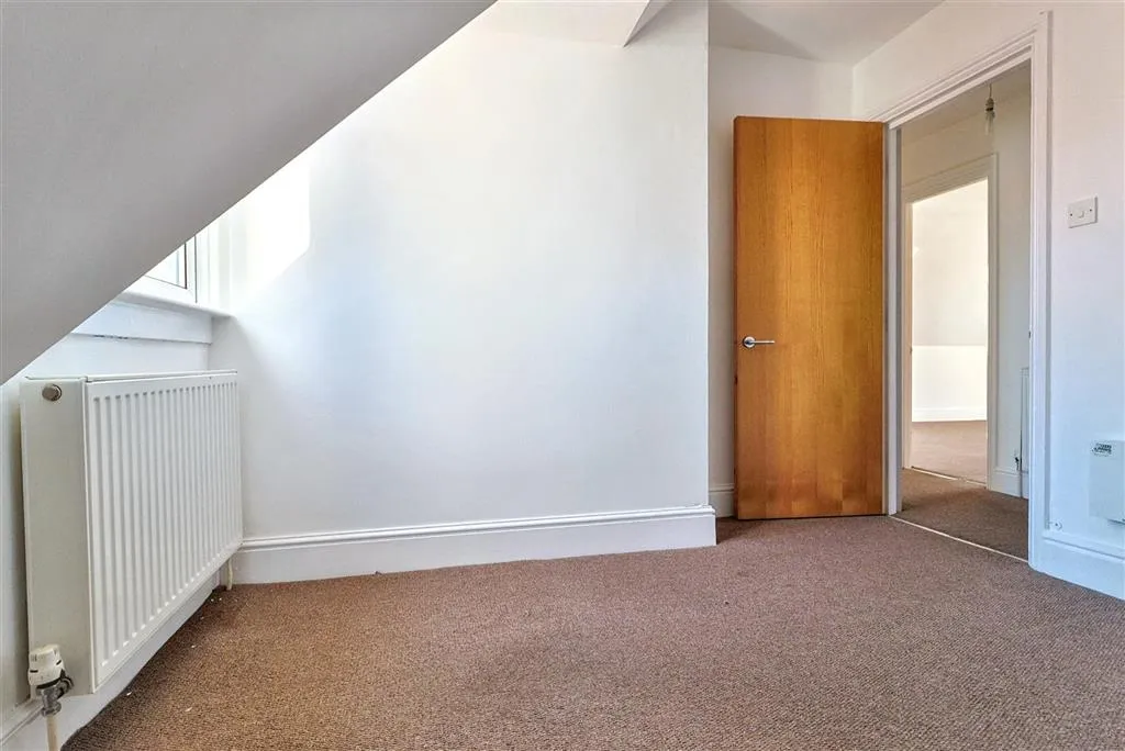 Flat 8, 17, Milton Road, BOURNEMOUTH, Dorset, BH8 8LP
