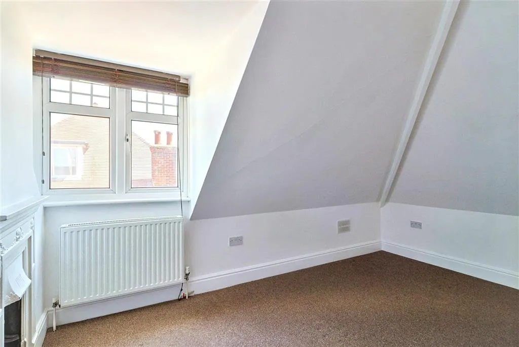 Flat 8, 17, Milton Road, BOURNEMOUTH, Dorset, BH8 8LP