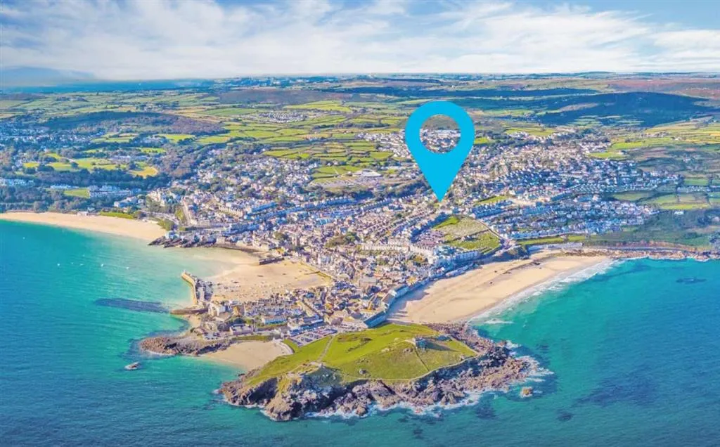 Land between 14 and 15A, Trelawney Road, ST. IVES, Cornwall, TR26 1AN