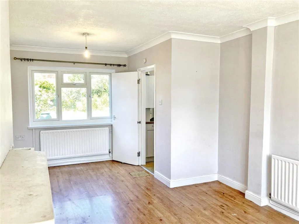 34, Burnham Road, SIDCUP, Kent, DA14 4PY