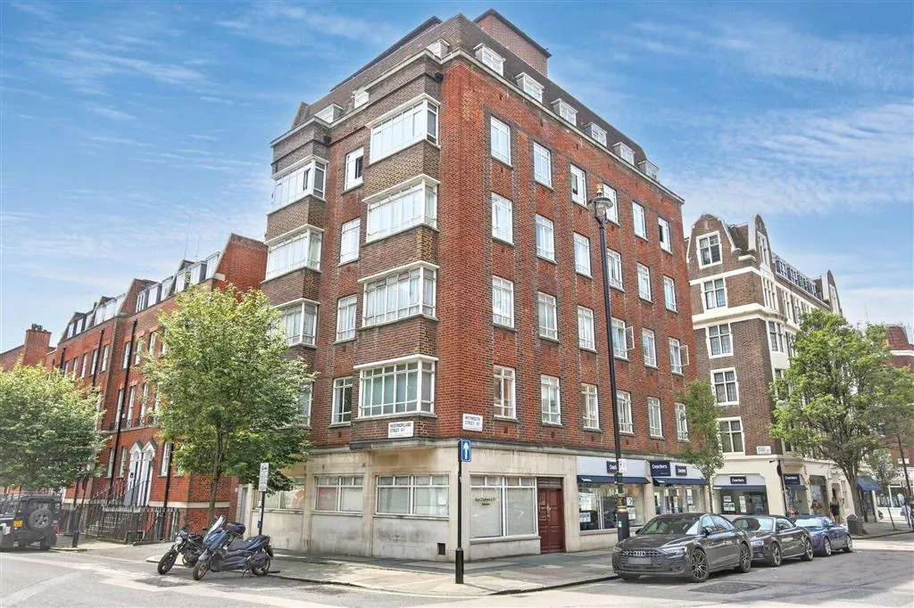 Flat 4, Wesley Court 51-55, Weymouth Street, MARYLEBONE, London, W1G 8NN