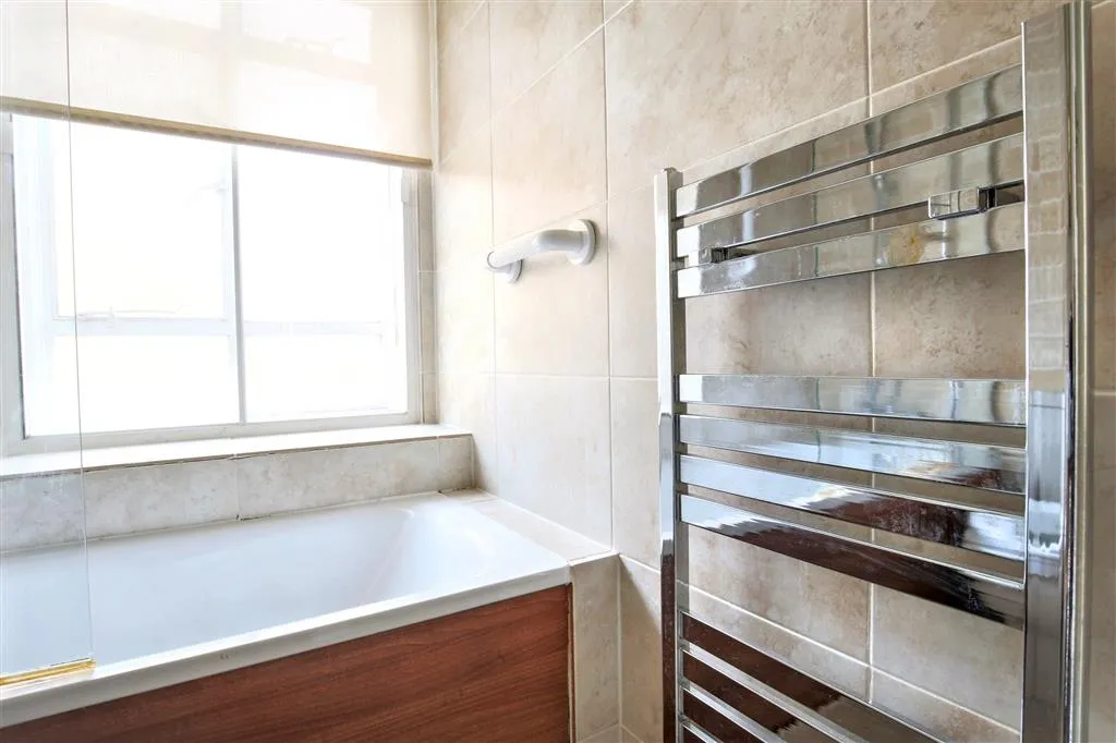 Flat 4, Wesley Court 51-55, Weymouth Street, MARYLEBONE, London, W1G 8NN