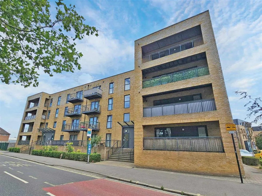 Headlease to Flats 1-27 Chantry House, Albert Road, North, Southampton, SO14 5BU, & Flats 1-18 Trinity Court, SOUTHAMPTON, Hampshire, SO14 5BW
