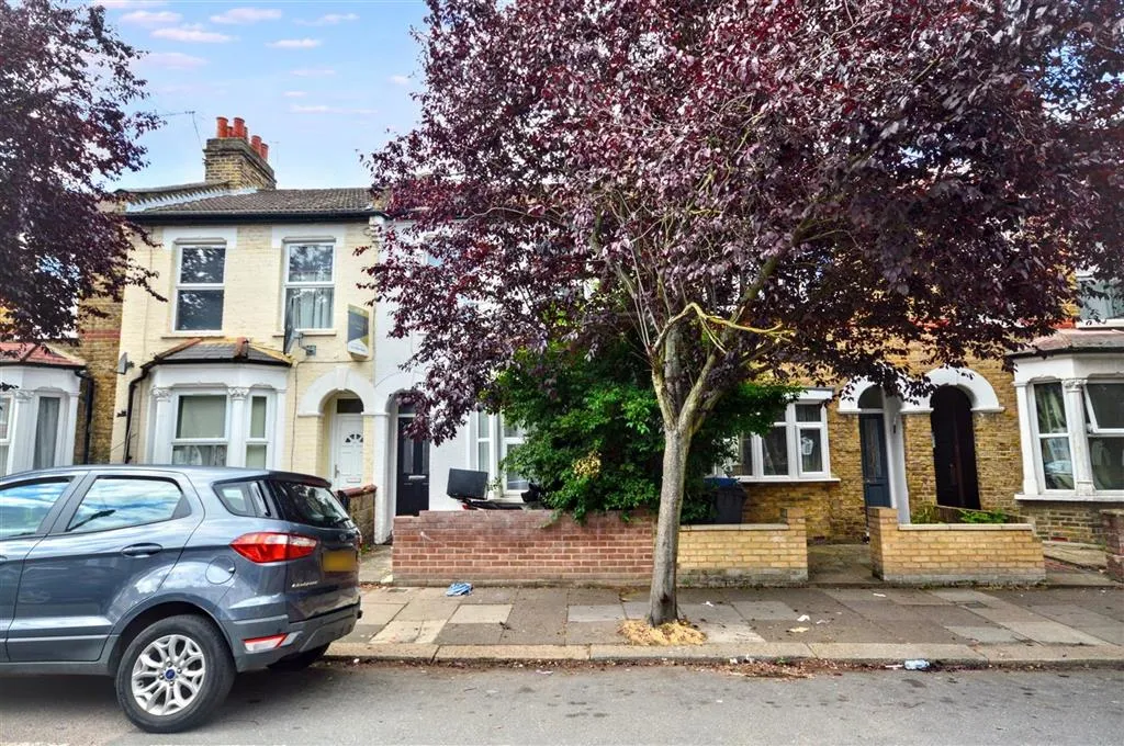 37, Felixstowe Road, EDMONTON, London, N9 0DX