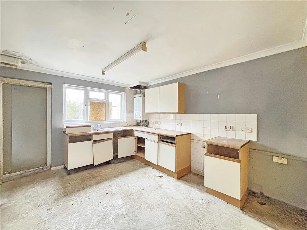 140, Elsinge Road, ENFIELD, Middlesex, EN1 4NX