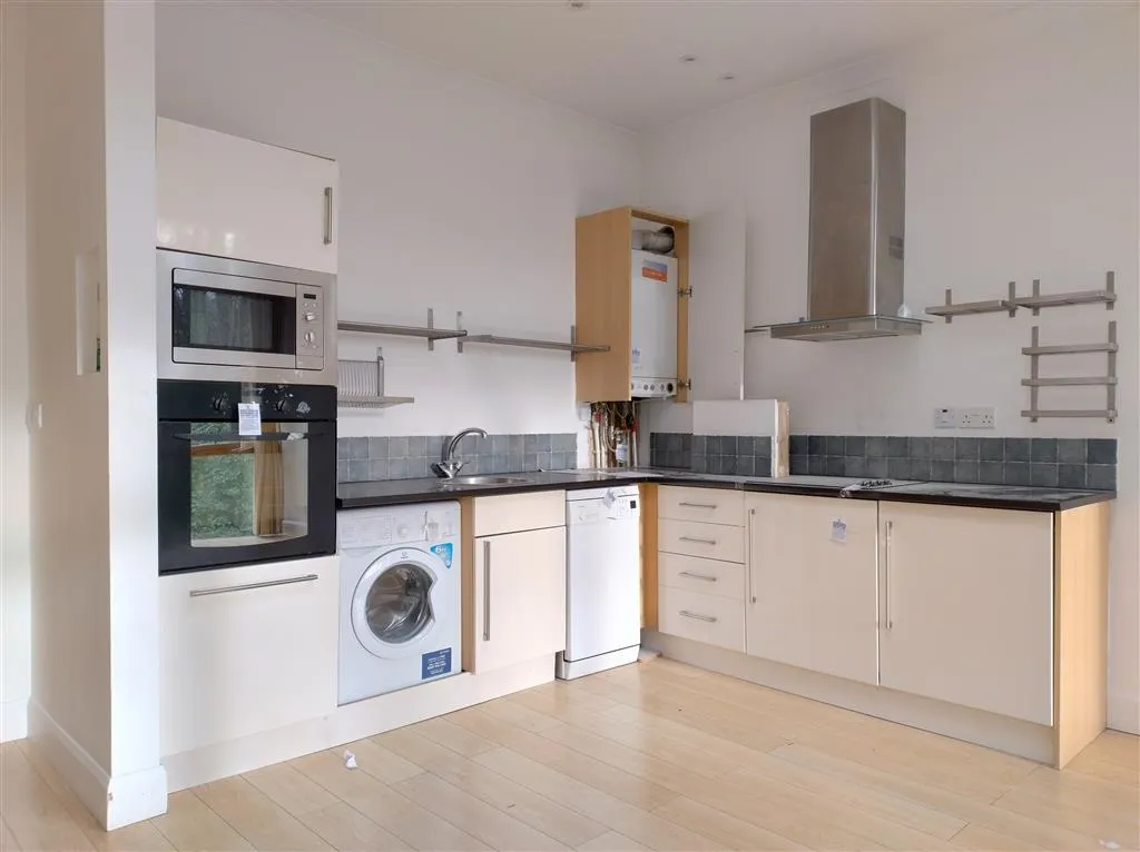 Flat 6, Abney House, 1, Collison Place, Manor Road, London, N16 5AU