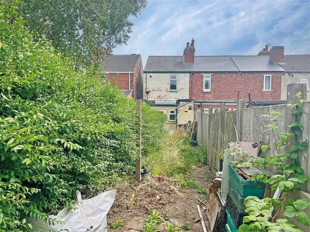 24, Carnarvon Grove, SUTTON-IN-ASHFIELD, Nottinghamshire, NG17 2HH