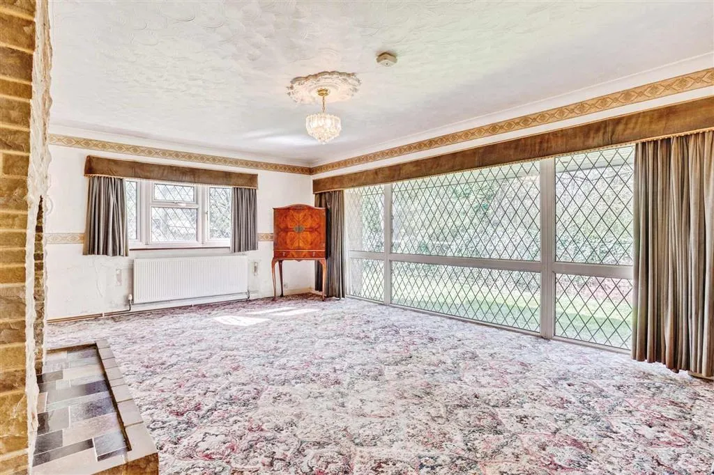 584, Doncaster Road, WAKEFIELD, West Yorkshire, WF4 1PR