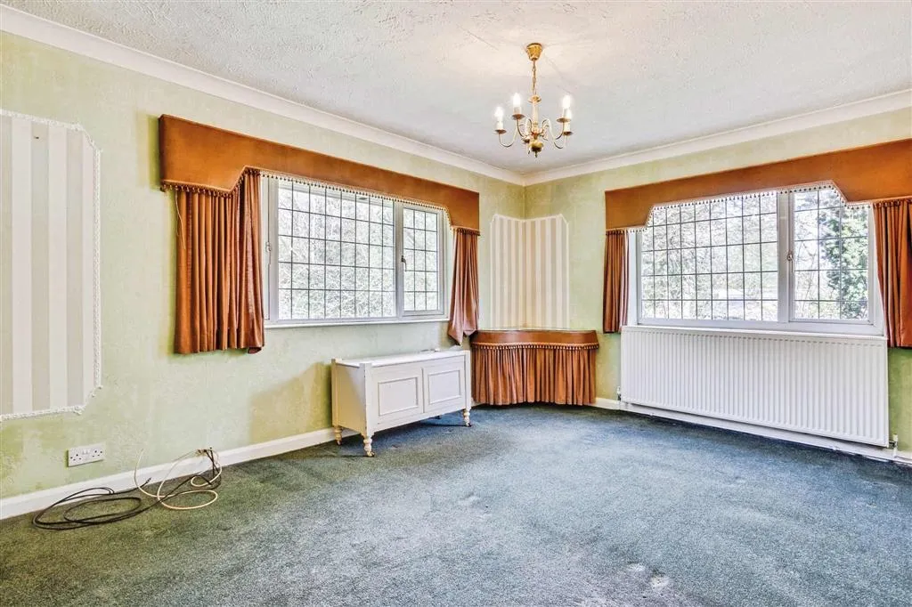 584, Doncaster Road, WAKEFIELD, West Yorkshire, WF4 1PR