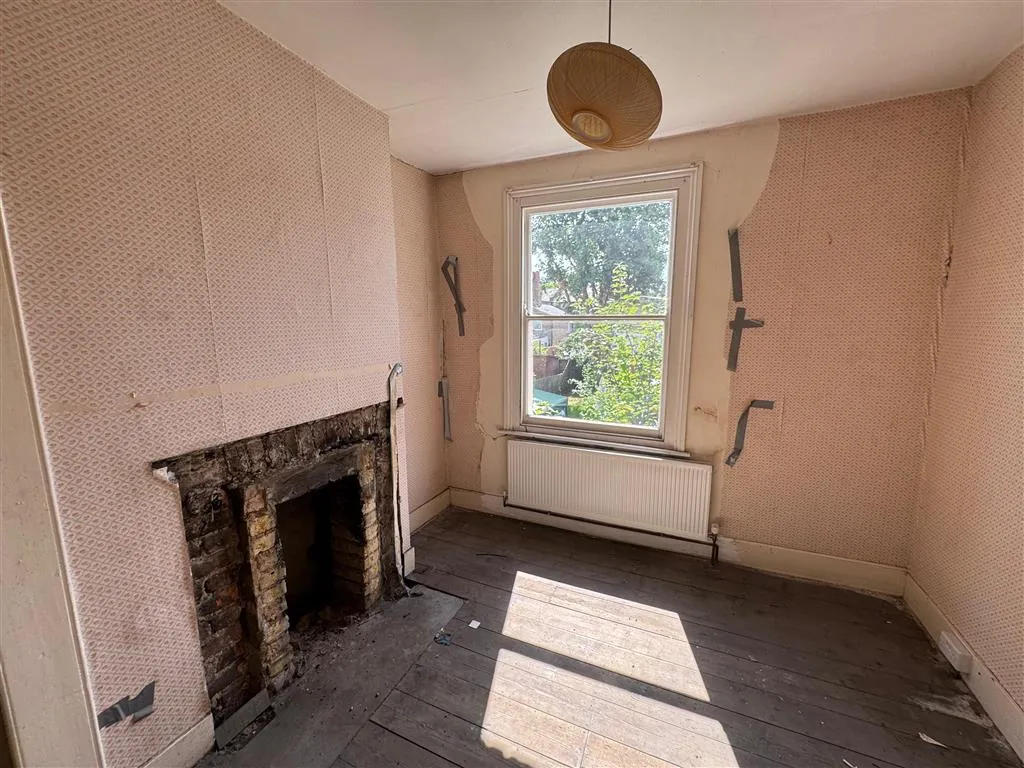 121, Hollydale Road, LONDON, SE15 2TF
